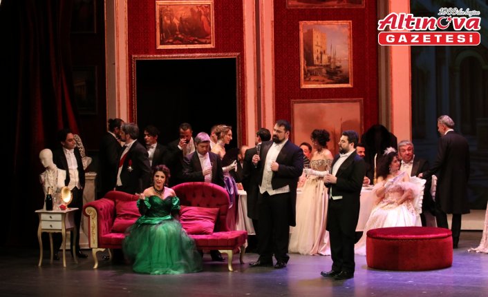 Samsun Devlet Opera ve Balesi “La Traviata“ operasını sahneledi
