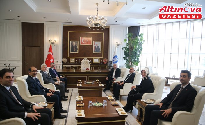 Aile ve Sosyal Hizmetler Bakan Yardımcısı Tarıkdaroğlu, Çorum'da ziyaretlerde bulundu