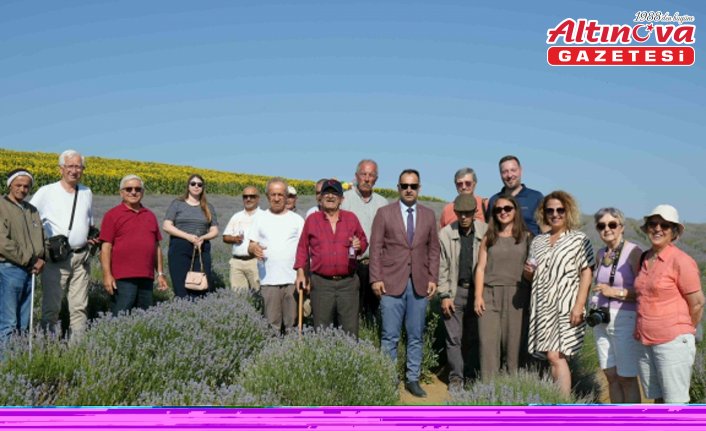 Tekirdağ'da yaşlılar için lavanta bahçesinde etkinlik düzenlendi