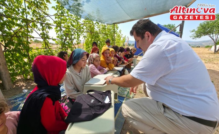 Amasya'da mevsimlik tarım işçilerinin çocukları için "Çadır Kur'an Kursu" açıldı