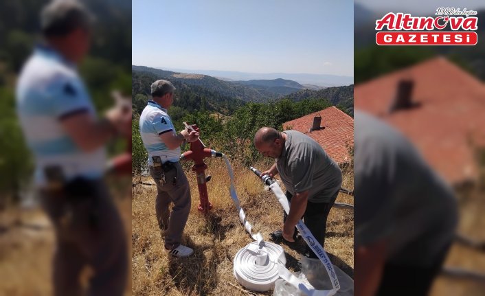 Çorum'da yangın riski bulunan köylere yangın hortumu dağıtılıyor