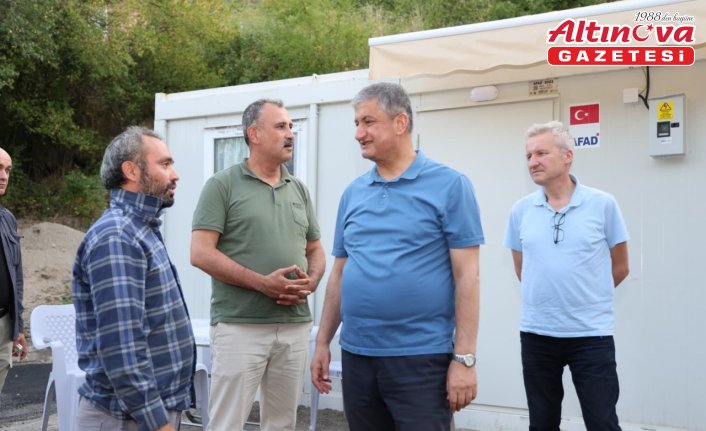 Karabük Valisi Yavuz'dan orman yangınında evleri zarar görenlere ziyaret