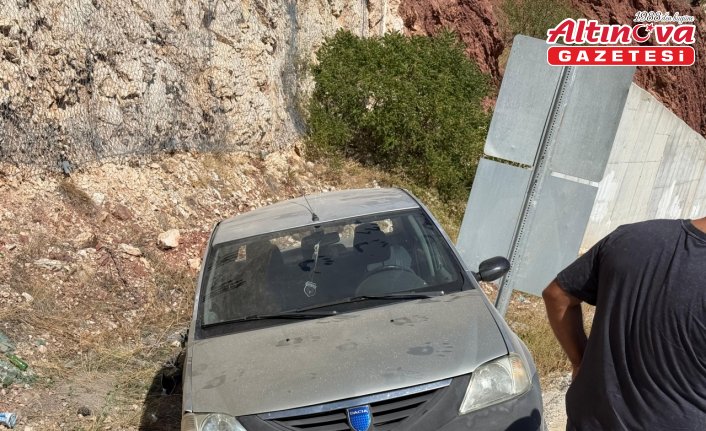 Çorum'da devrilen otomobildeki 4 kişi yaralandı