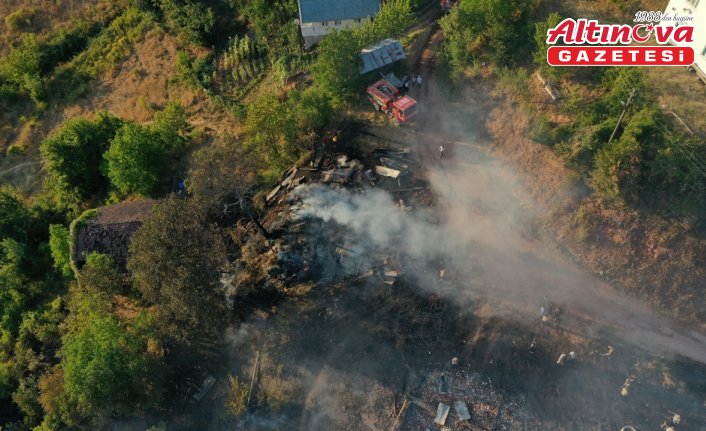 GÜNCELLEME - Kastamonu'da çıkan yangında 6 samanlık kullanılamaz hale geldi