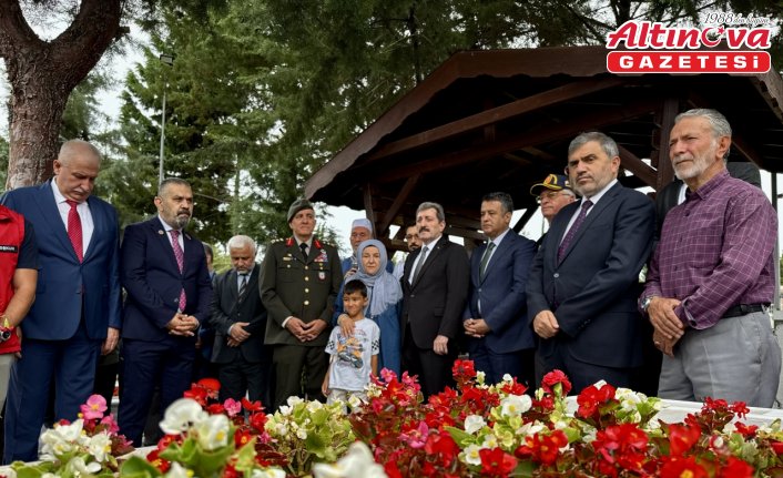 Samsun'da 30 Ağustos Zafer Bayramı etkinlikleri kapsamında şehitlikler ziyaret edildi