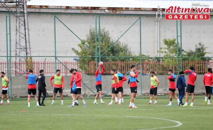 Teknik direktör Çavuş, Çorum FK'de “ofansif“ futbolla şampiyonluk hedefliyor