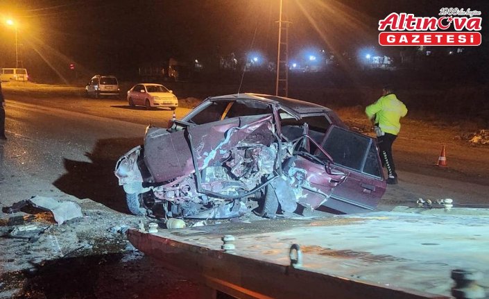 Amasya'da iki otomobilin çarpıştığı kazada 1 kişi öldü, 3 kişi yaralandı