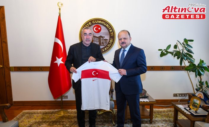 Genç Milli Takımlar Teknik Koordinatörü Aybaba, Kastamonu Valisi Dallı'yı ziyaret etti