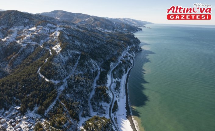 Karla buluşan Kastamonu'nun sahil şeridindeki eşsiz güzellikler dronla görüntülendi