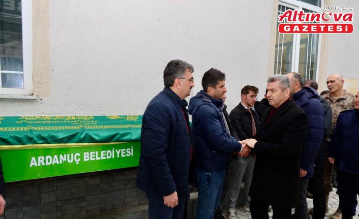 Artvin'de kazada vefat eden muhtarın cenazesi defnedildi