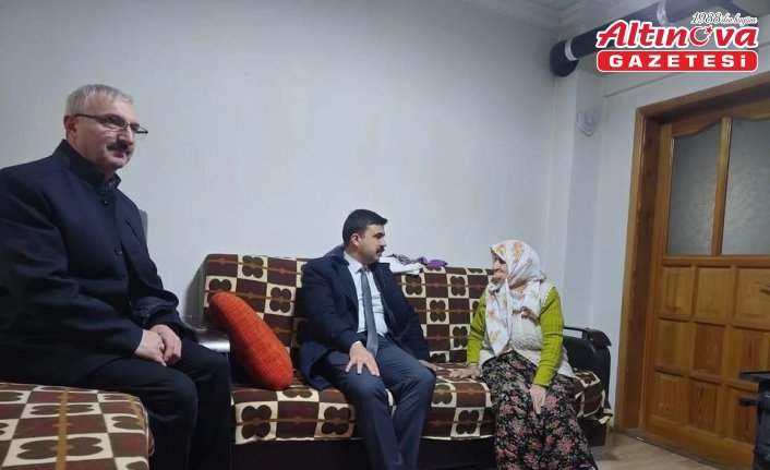Çaykara Kaymakamı Sapmaz, yaşlı vatandaşları ziyaret etti