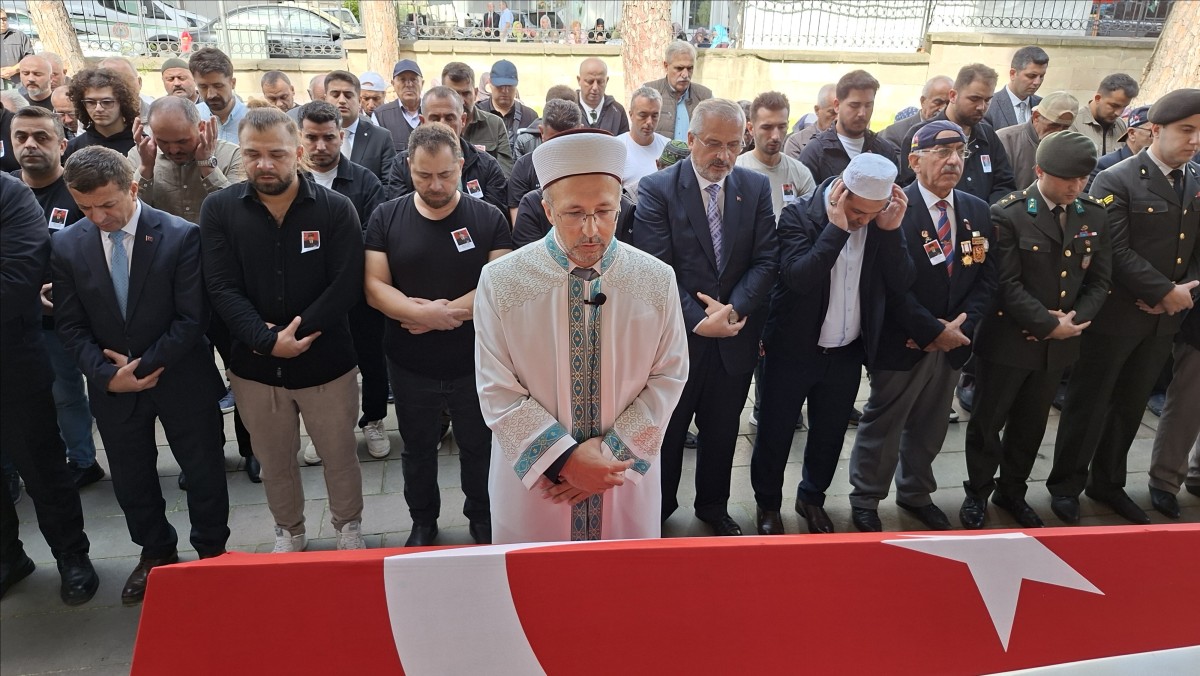 Kıbrıs Gazisi Hikmet Deniz Samsun Bafra'da Son Yolculuğuna Uğurlandı