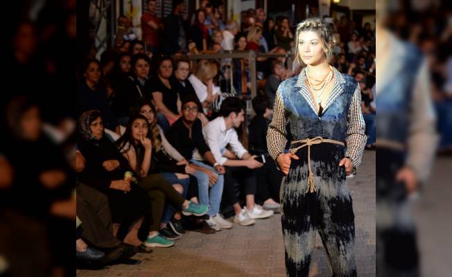 Asırlık dokuma defileyle tanıtıldı