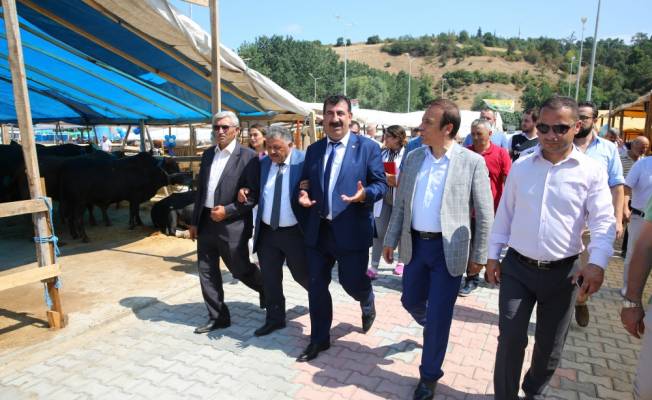 Canik Belediyesi Canlı Hayvan Pazarı törenle açıldı