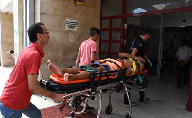 Denize atlayan genç yaralandı