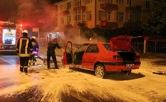 SEYİR HALİNDEKİ ARAÇ YANDI