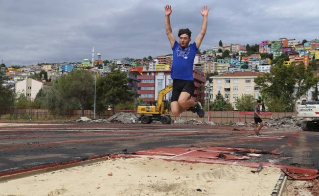 Sporculardan atletizm ısınma alanının yıkımına tepki