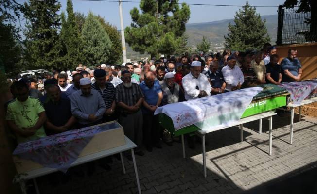 Avusturya'da bir kişinin eşi ve çocuklarını öldürmesi