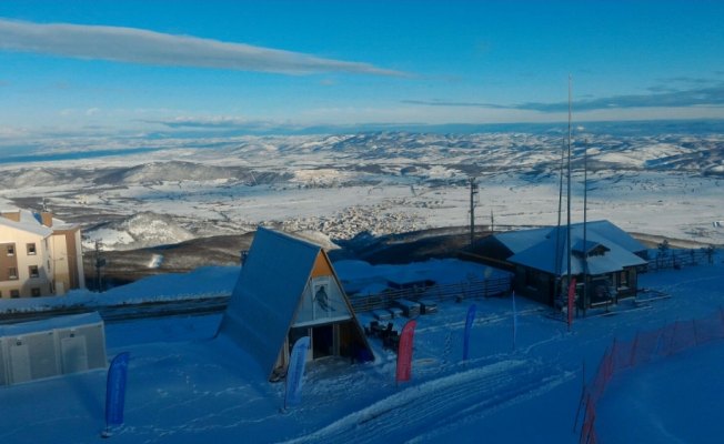 Özbalcı, tatilcileri Akdağ Kayak Merkezi'ne davet etti