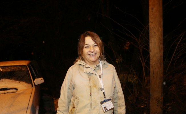 Sokak hayvanları için mahallesinden ayrılmıyor