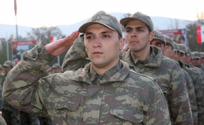 Acemi askerler yemin etti