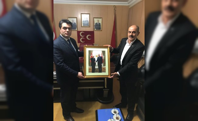 AK Parti teşkilatının MHP'yi ziyareti