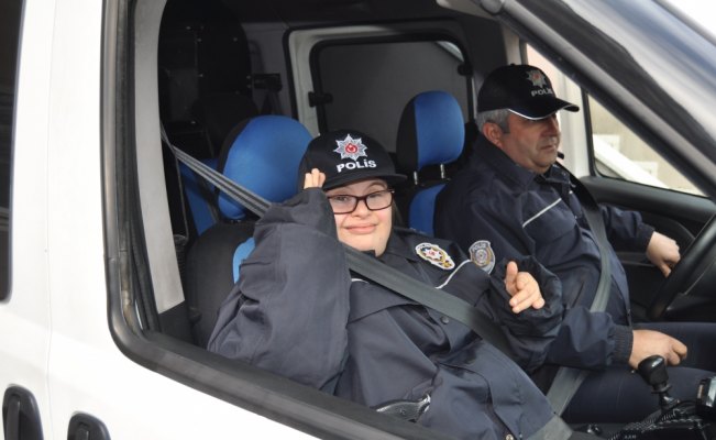 Down sendromlu kızın hayali bir günlüğüne gerçekleşti