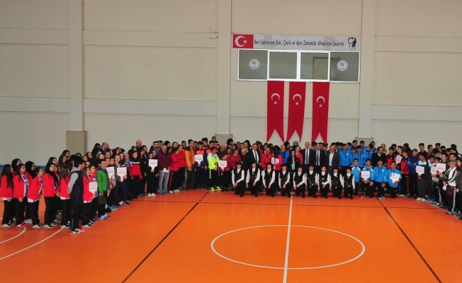 Okul Sporları Voleybol Grup Birinciliği müsabakaları başladı