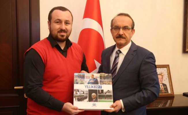 Ordu Valisi Yavuz'a AA 2017 Yıllığı