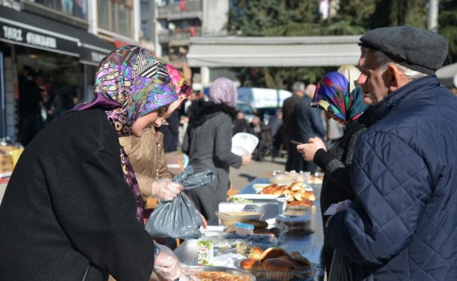 Terme'de Mehmetçik Vakfı yararına kermes