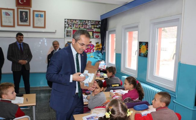 Tosya'da bin 230 öğrenci okulda süt içecek
