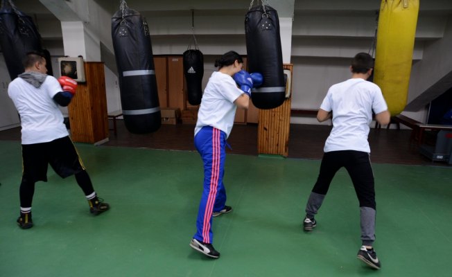 Zararlı alışkanlıklardan kurtulup sporla hayata tutunuyorlar