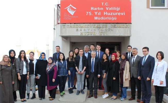 Vali Dirim, huzurevini ziyaret etti