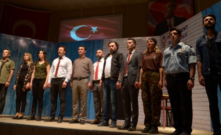 15 Temmuz şehitleri sahnede anıldı