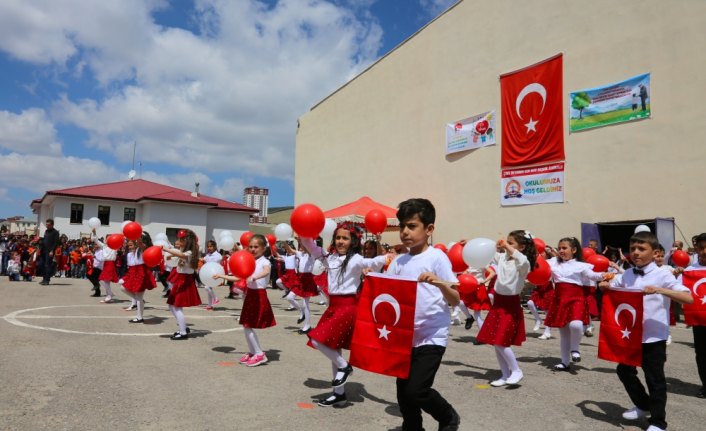 23 Nisan Ulusal Egemenlik ve Çocuk Bayramı kutlanıyor