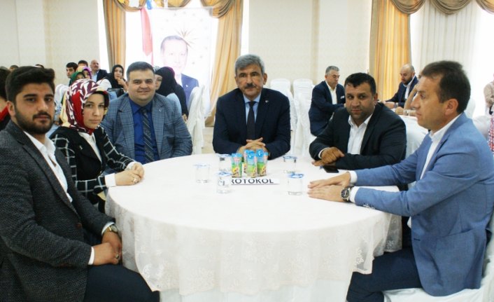 AK Parti Vezirköprü İlçe Danışma Toplantısı yapıldı