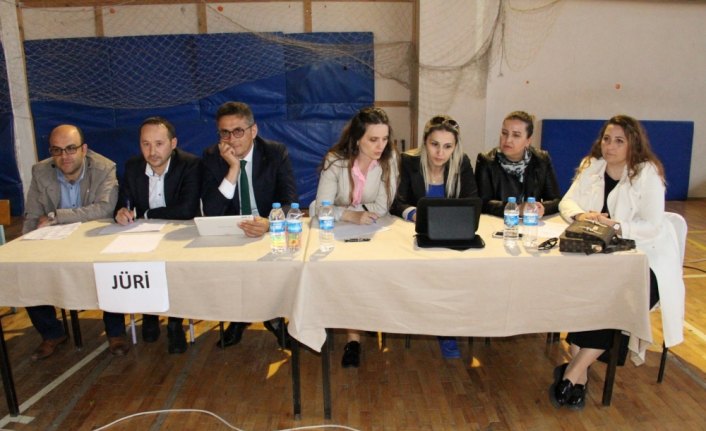 Bafra'da ortaokullar arası bilgi yarışması düzenlendi