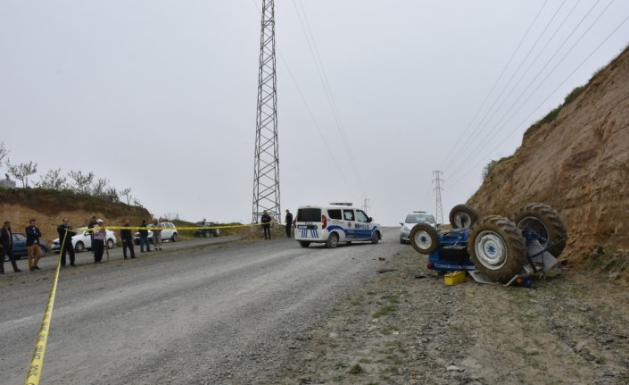 Devrilen traktörün kadın sürücüsü öldü