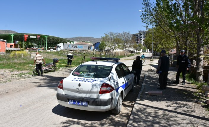 Eski okul arkadaşı, lise öğrencisi kızı silahla yaraladı
