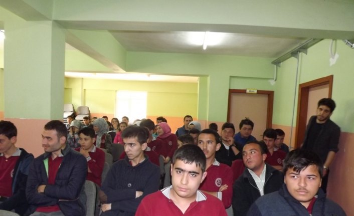 Öğrencilere güvenli internet eğitimi