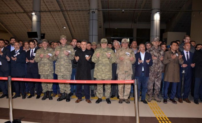 Ağrı'da şehit askerler için tören