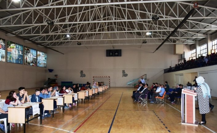 Boyabat'ta ilk ve ortaokullar arası bilgi yarışması