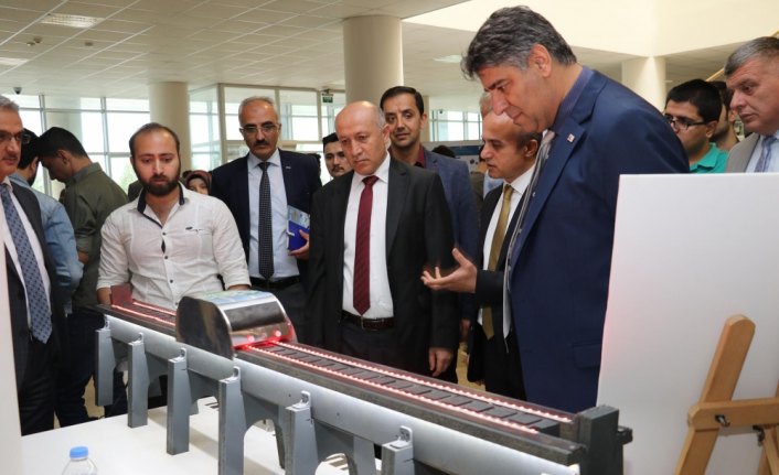 Geleceğin mühendisleri projelerini sergiledi