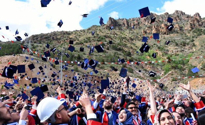 Gümüşhane Üniversitesinde mezuniyet töreni