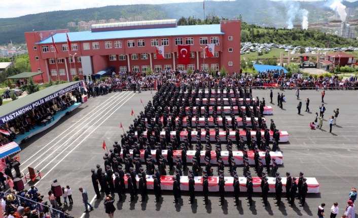 Kastamonu Polis Meslek Yüksekokulunda mezuniyet töreni