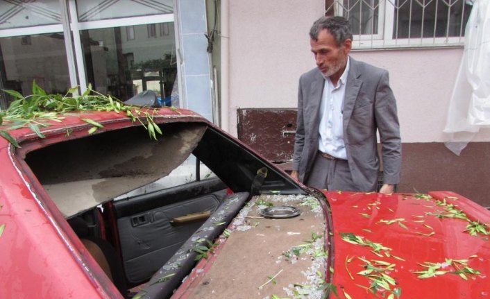 Kavak'ta dolu etkili oldu