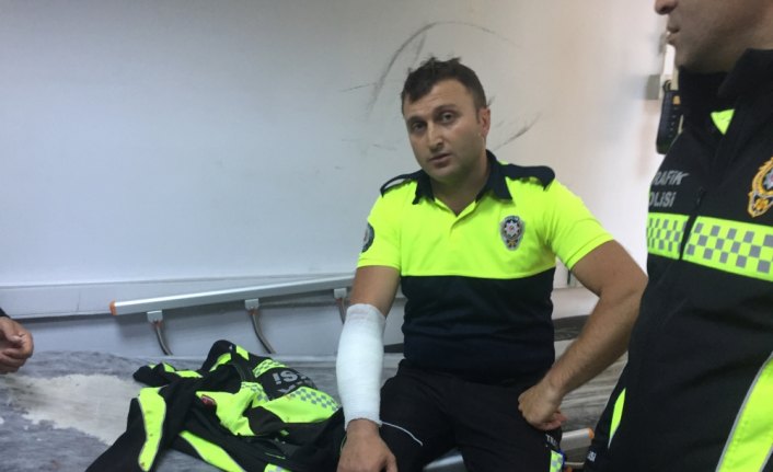 Kavgaya müdahale eden polis memuru bıçaklandı