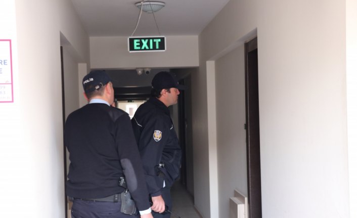 Kendisinden haber alınamayan kadın baygın bulundu