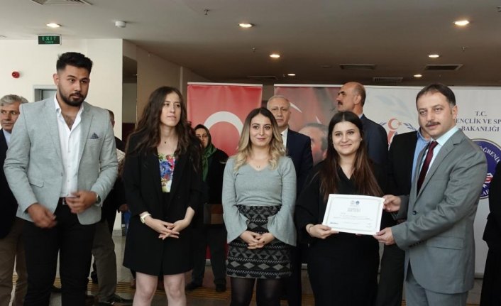 KYK yurtlarında kalan öğrencilerden sergi