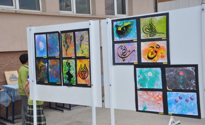 Mengen'de öğrenciler resim sergisi açtı
